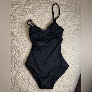 Woman’s Vincent Camuto Black One-Piece Swimsuit. Like New. Size 4.
